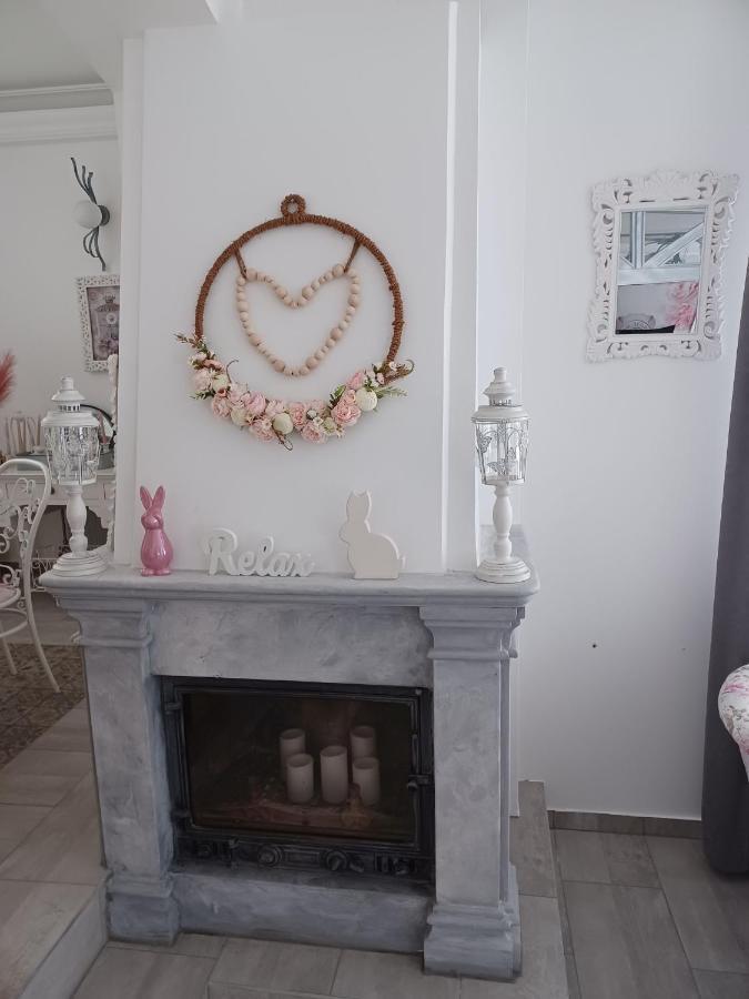 Villa Rose Garden Nyíregyháza Buitenkant foto